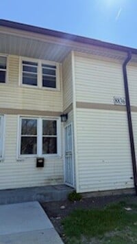 Building Photo - 8836FN95thY