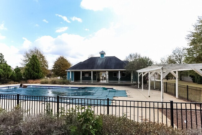 Building Photo - Beautiful 5-Bedroom Home in McDonough, GA