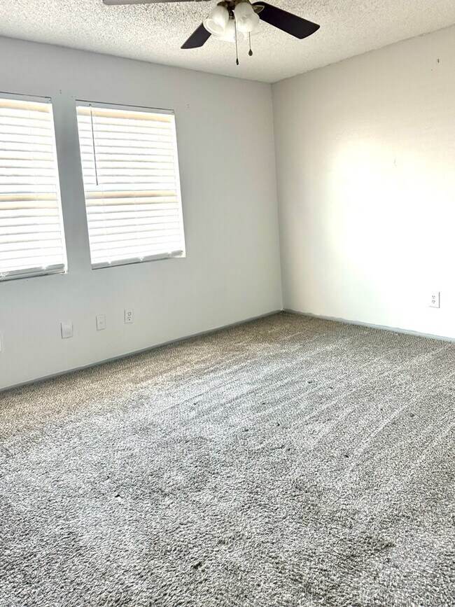 Building Photo - 1716 Coronado Ave