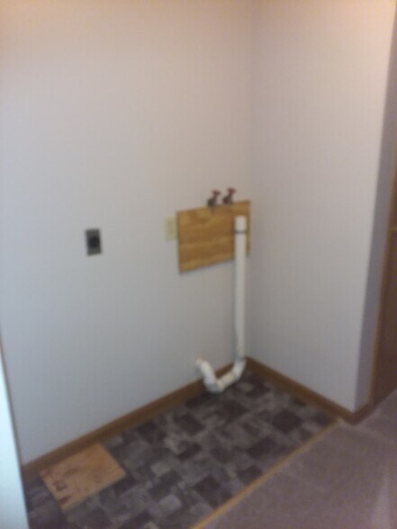 Building Photo - 601 Cream Hollow Rd