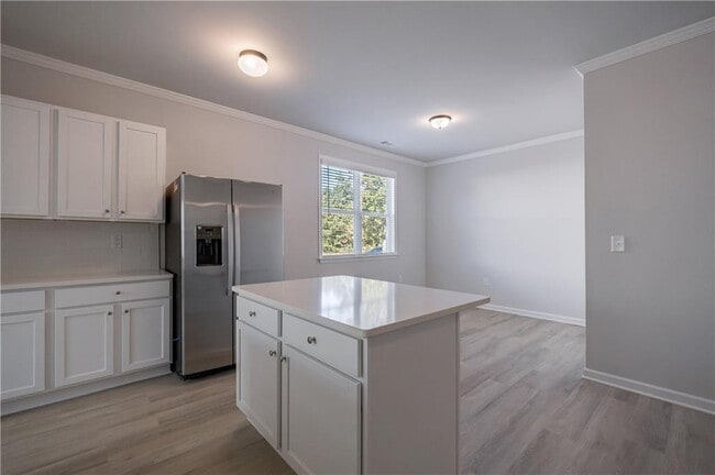 Building Photo - 853 Crossroads Ct