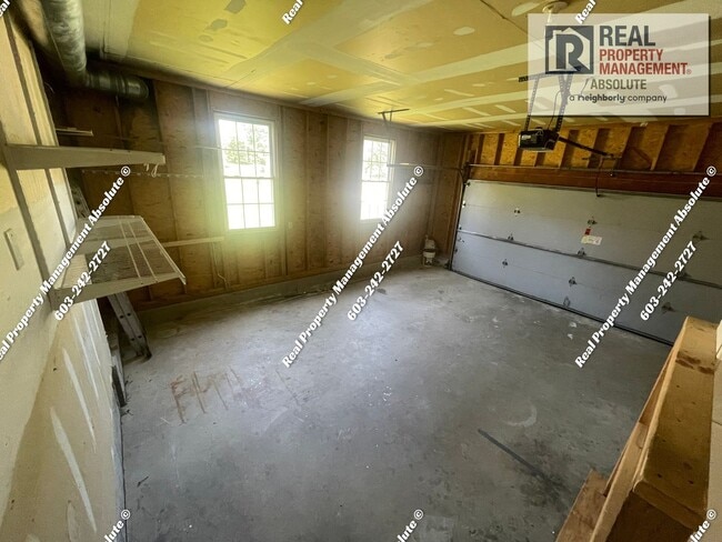 Building Photo - Beautiful 4 Bedroom Condo