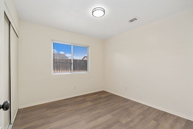 Building Photo - MOVE -IN READY! | Renovated | RV Parking | Pet Friendly | Highland, CA