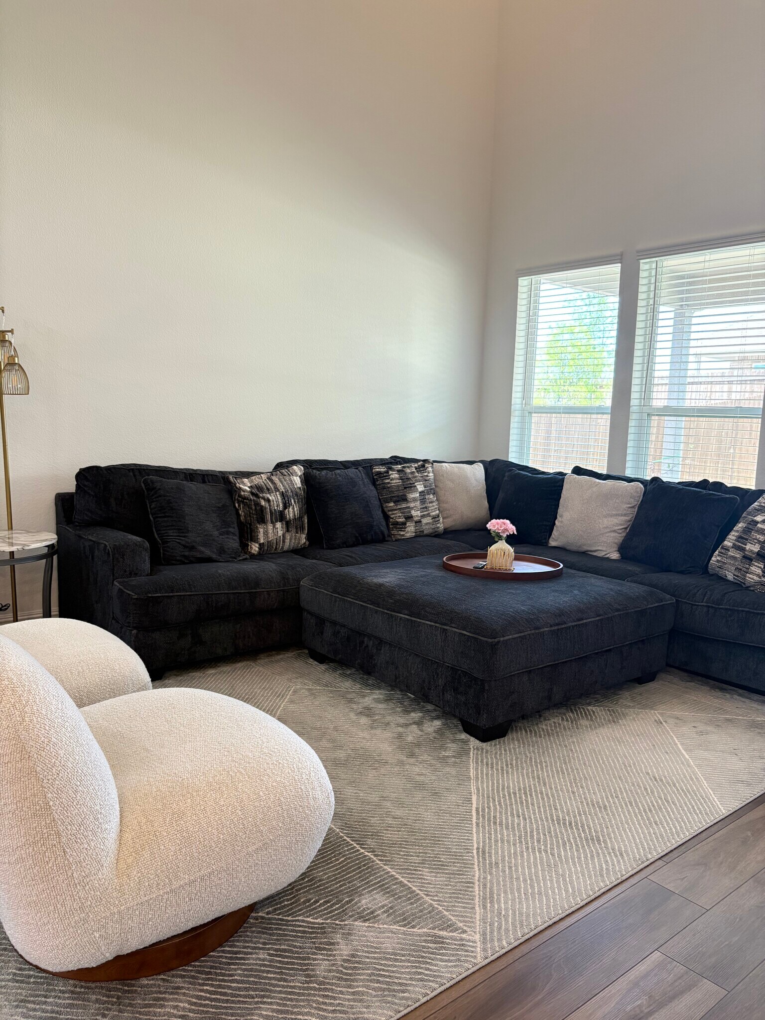 Building Photo - 3624 Cadogan St