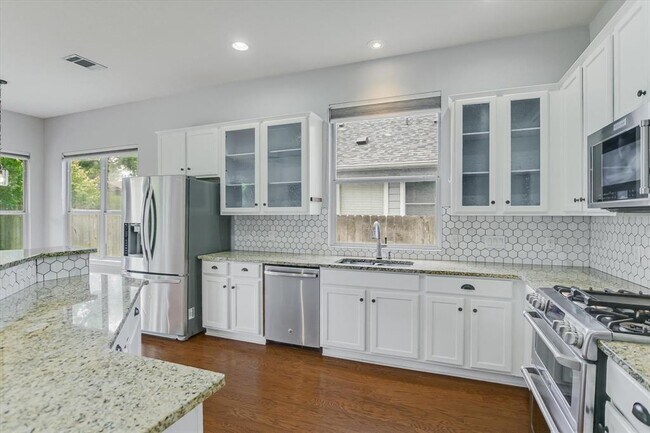 Building Photo - 8701 Little Laura Dr