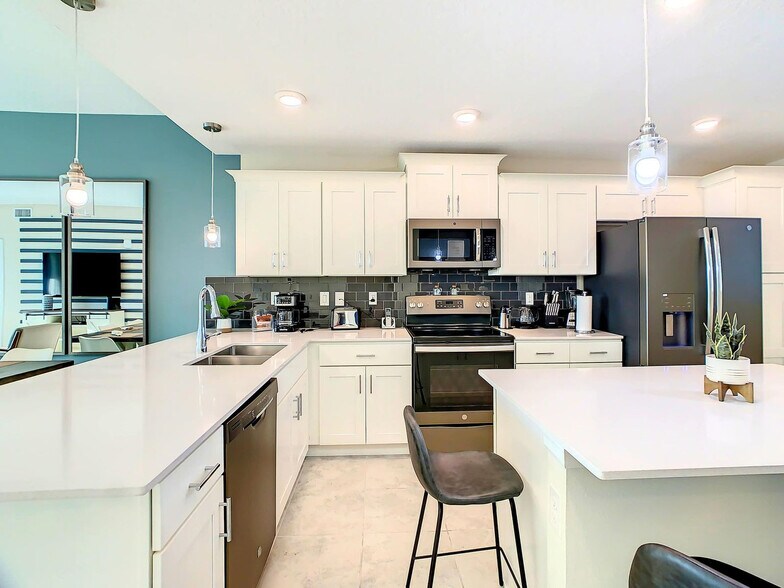 Building Photo - 3131 Paradox Cir