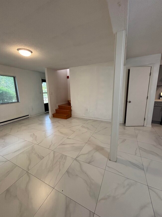 Building Photo - 7 Swiftwater Dr