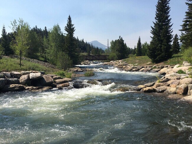 Building Photo - 157 Independence Cir