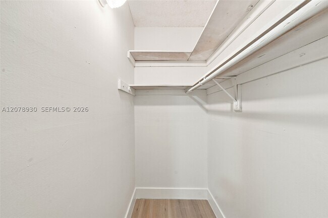 Building Photo - 402 NW 44th Ave