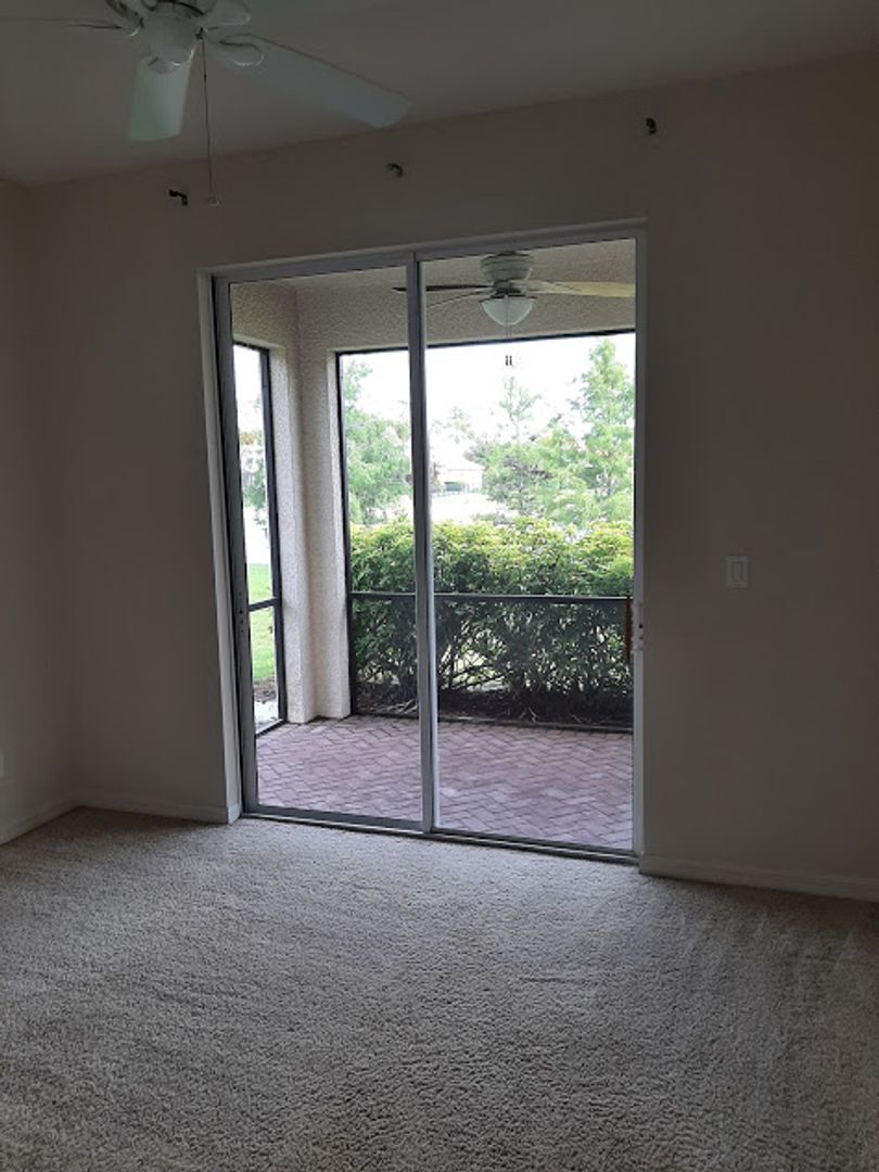 Building Photo - Coming OCT  ! 2 Story 5/  3.5  home in gated community