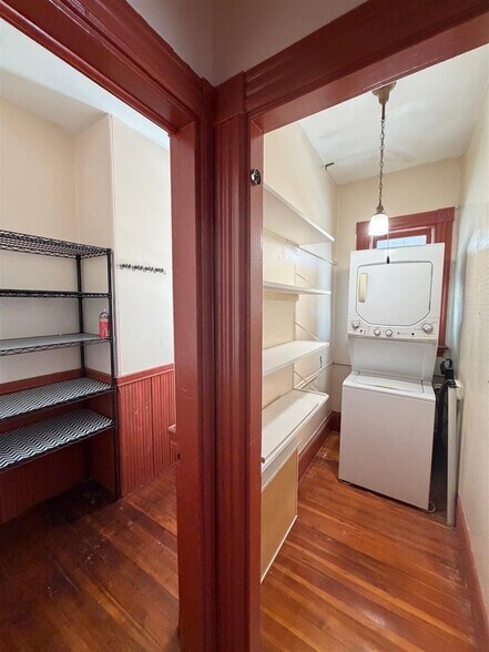 Building Photo - 27 Gilman Ter