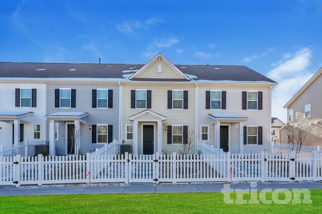 Building Photo - 9 Beautyberry St