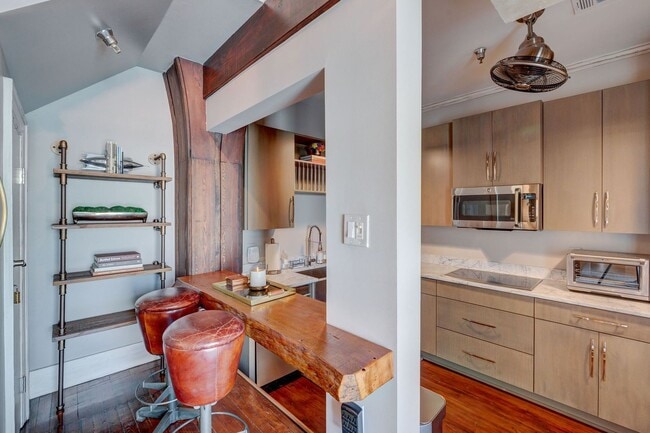 Building Photo - Luxury Furnished River View Condo in the Heart of Downtown Wilmington