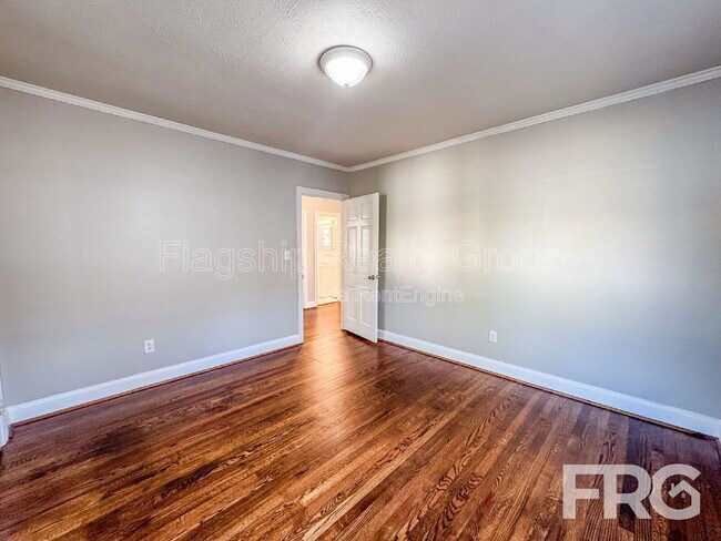 Building Photo - 611 Rudolph St