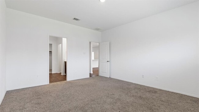 Building Photo - 14040 Thunder Pnes Dr