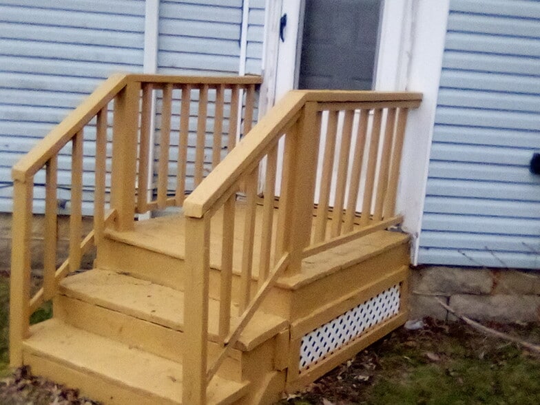 Building Photo - 283 W 5th St