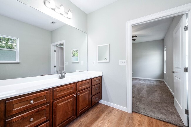 Building Photo - 1530 1st Ave N