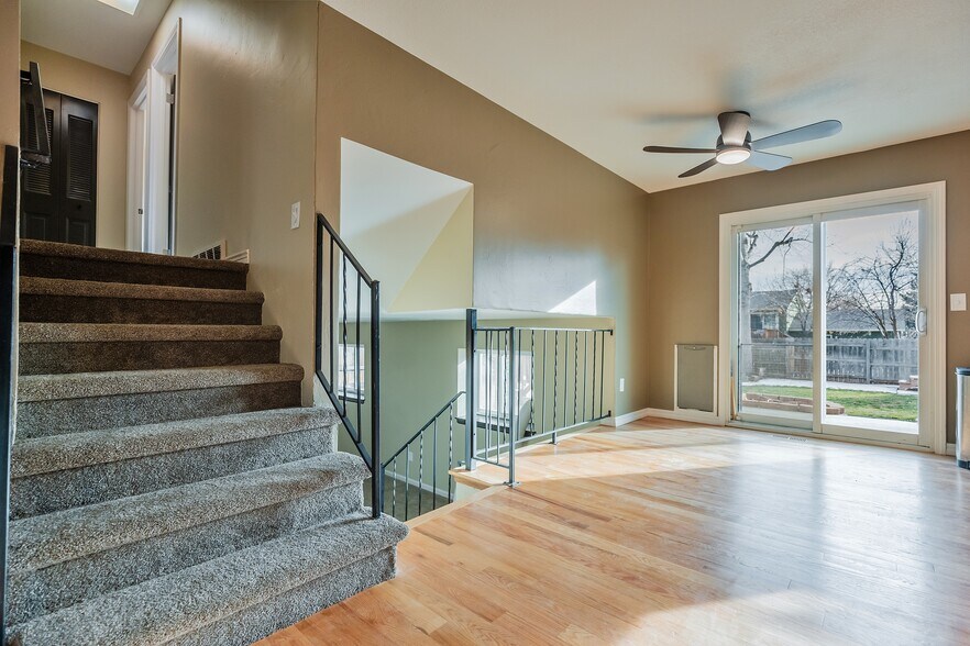 Building Photo - 110 Lucerne Dr