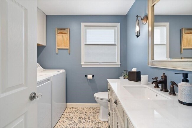 Building Photo - 30 Annapolis Way