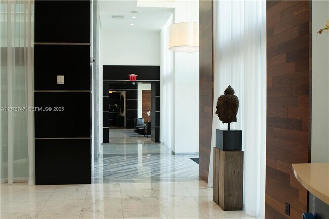 Building Photo - 7928 East Dr