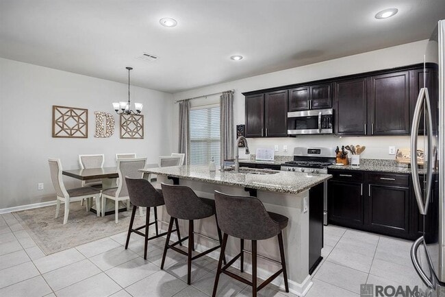 Building Photo - 18326 Sunset Park Dr