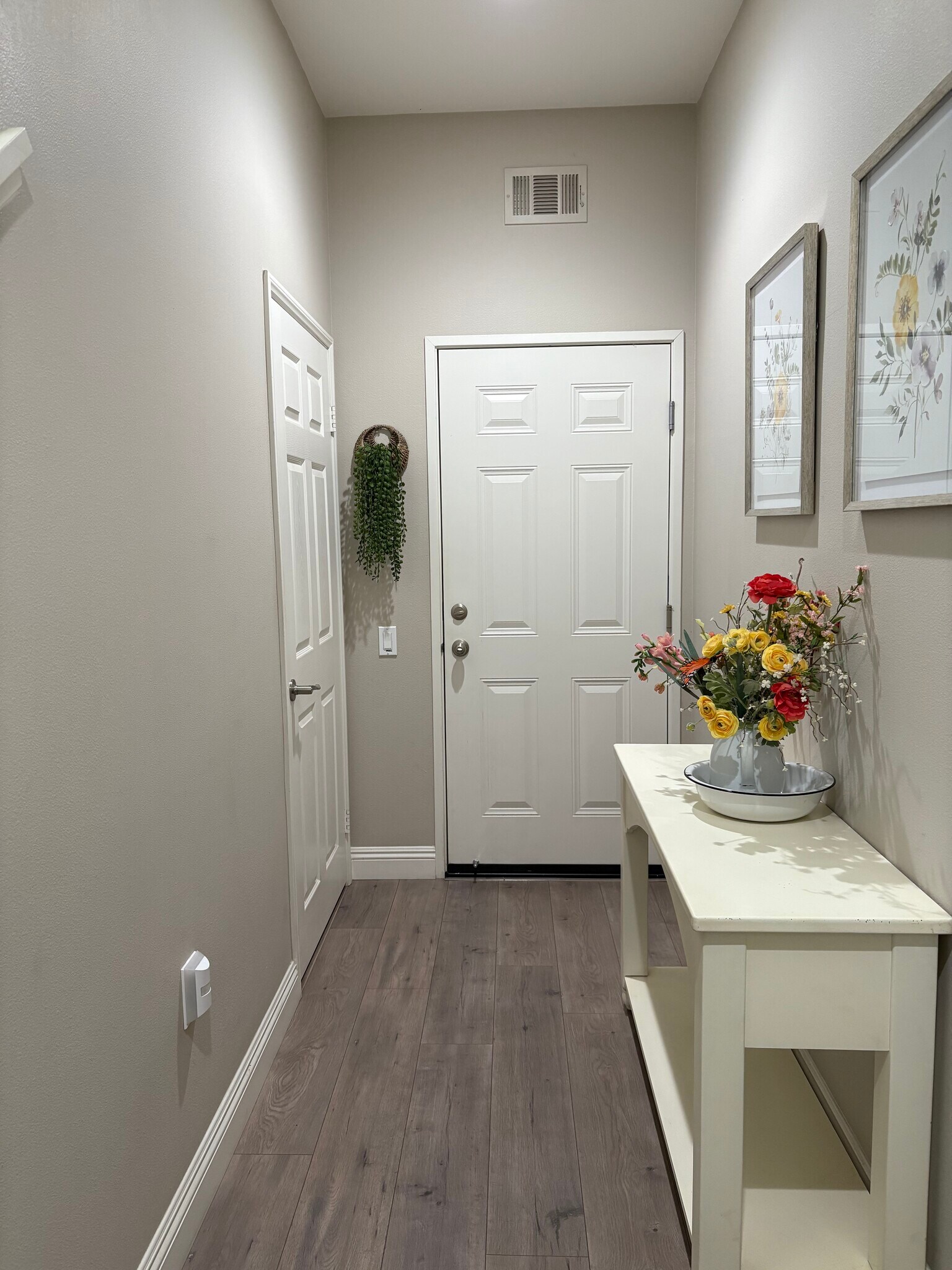 Building Photo - 23 Quinn Way