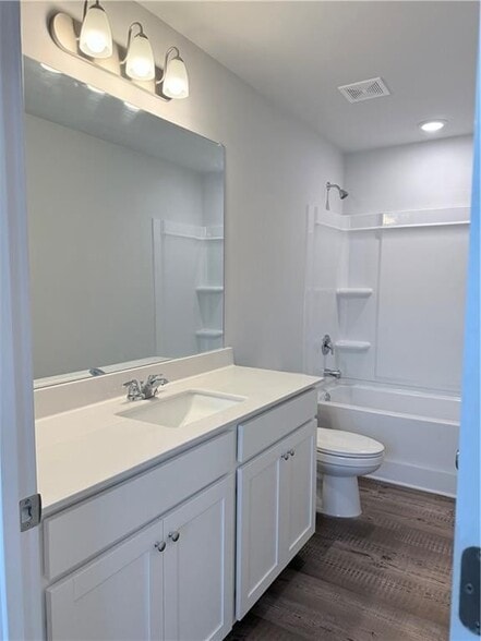 Building Photo - 745 Summerwood Ln