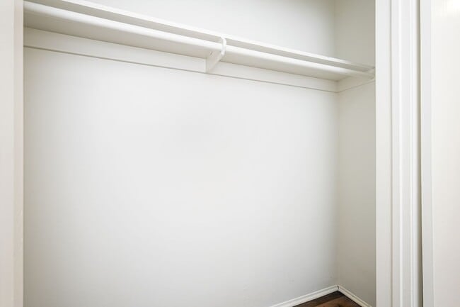 Building Photo - ora125