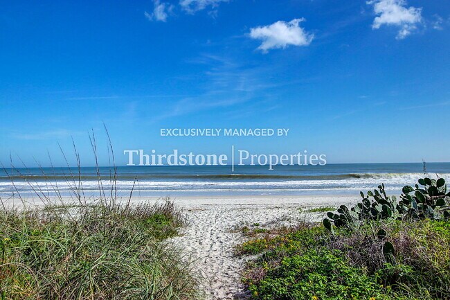 Building Photo - 11 Arbor Club Dr