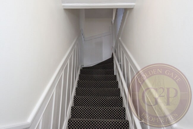 Building Photo - Russian Hill - 3 BR, 1 BA Condo 1,125 Sq. ...