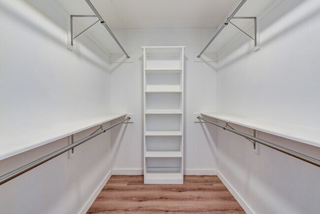 Building Photo - 4303 Osby Dr