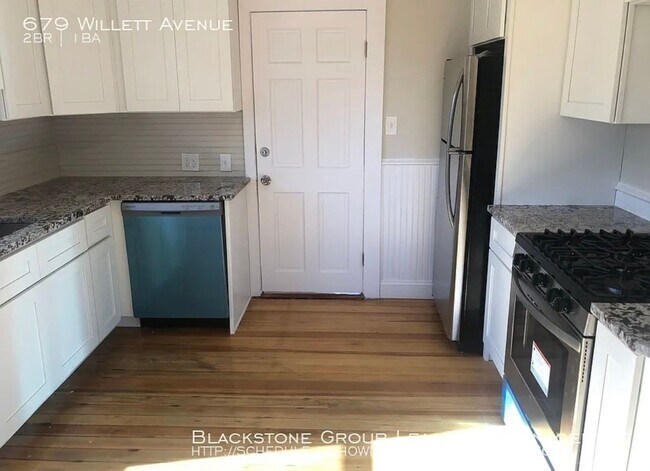 Building Photo - 679 Willett Ave