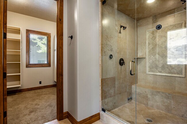 Building Photo - Luxury Mountain Retreat in Jeremy Ranch