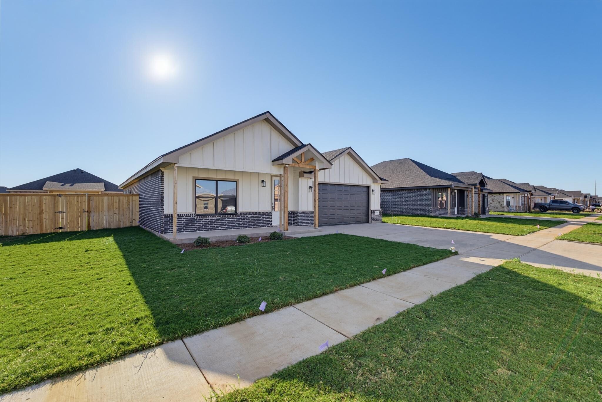 Building Photo - 7659 Lake Ridge Pky