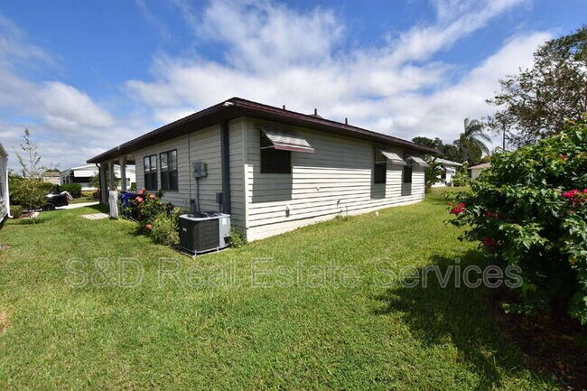 Building Photo - 2210 Harbor Town Ln