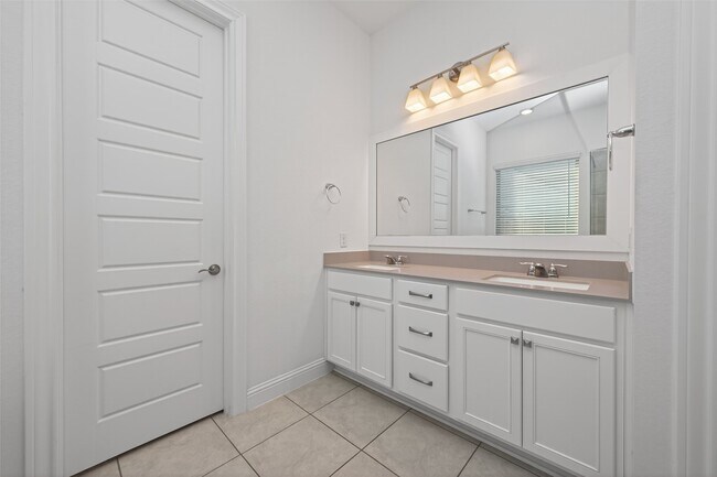 Building Photo - 4353 Victoria Pine Dr