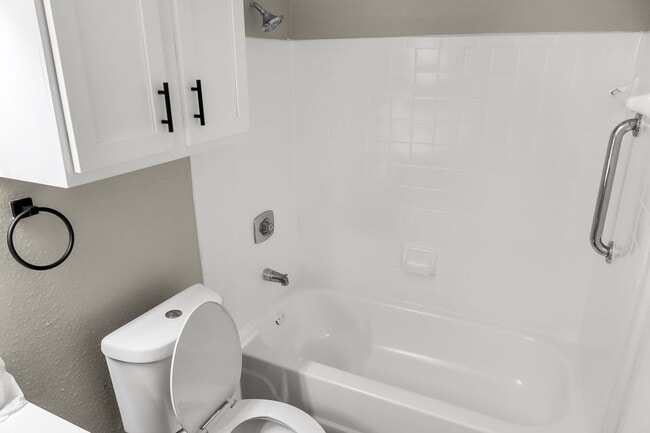 Interior Photo - Laurel Heights Apartments
