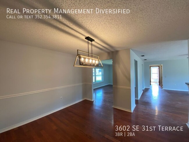 Building Photo - Cedar Hills - Desirable SE neighborhood 3/2/2