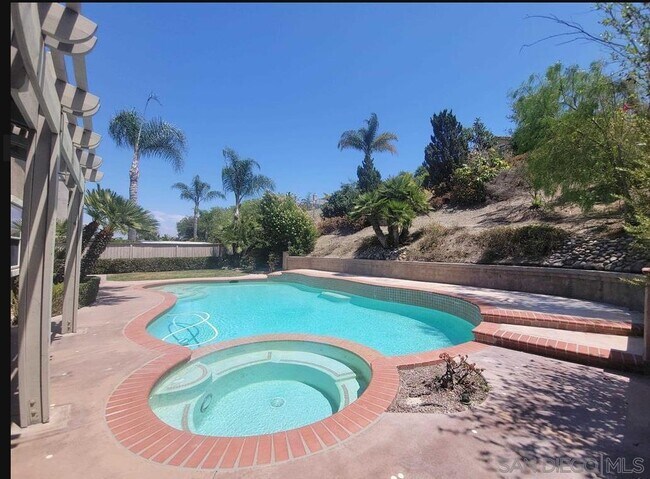 Building Photo - 11633 Winding Ridge Dr