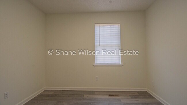 Building Photo - Newly renovated 3 BR / 1 BA for Lease!