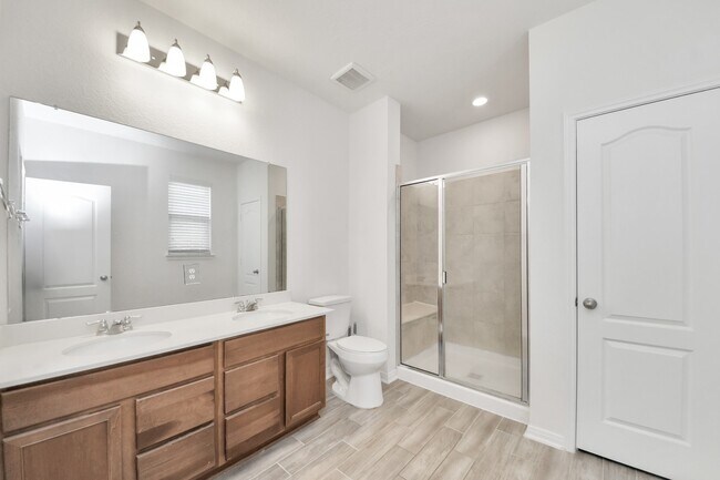 Building Photo - 1270 Glendora Dr
