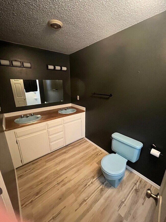 Building Photo - Come take a look at this 3-bedroom 2-bath home in Dover.