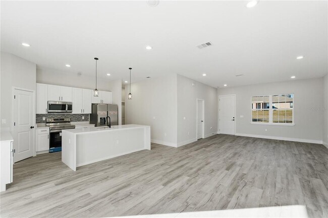 Building Photo - 13690 SW 43rd Cir