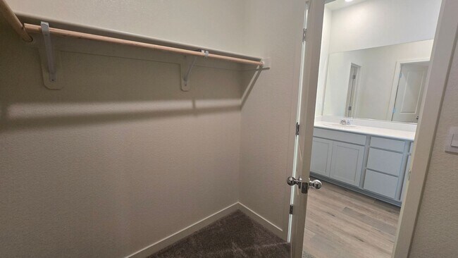Building Photo - 7571 Grassy Plns Dr