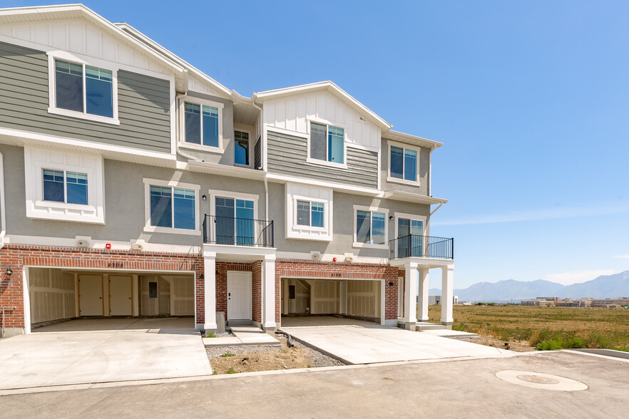 Building Photo - 4198 W Gooseneck Ct