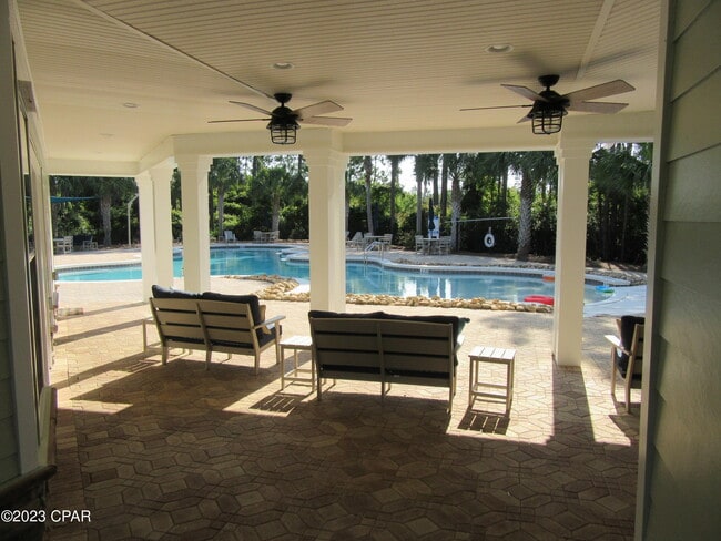 Building Photo - 116 Fossil Falls Ln