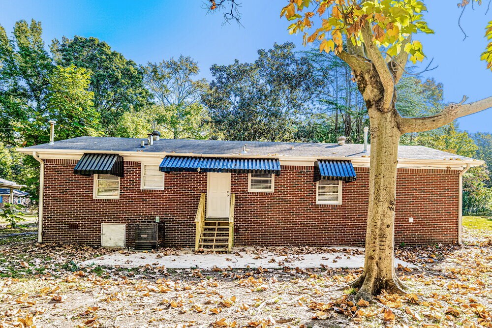 Building Photo - 1716 2nd St NE