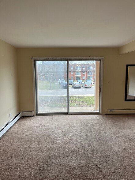 Building Photo - 2 Villa Verde Dr