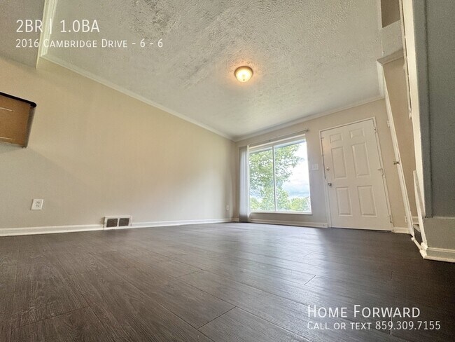 Building Photo - 2016 Cambridge Dr