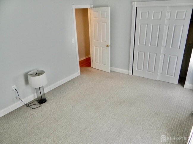 Building Photo - 514 Leawood Ave